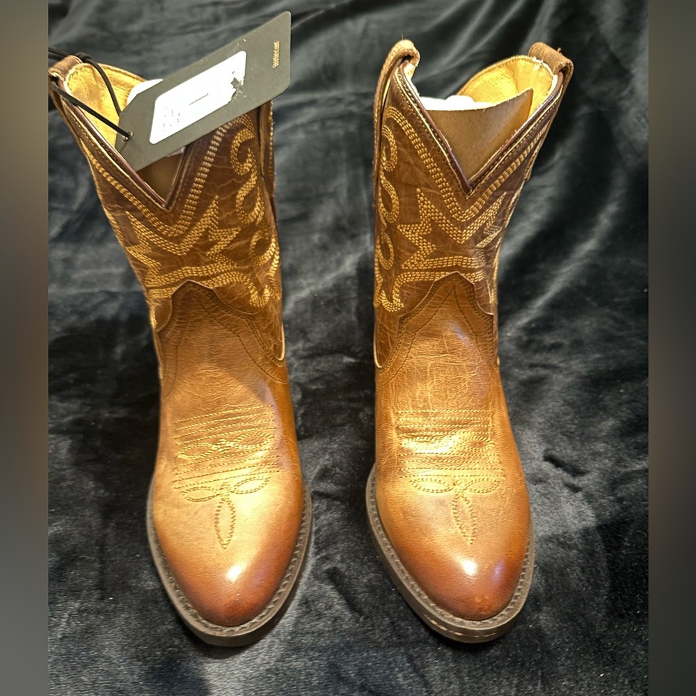 Shyanne women’s Lacer short boots. Brown, 6.5. NWT - Picture 4 of 6